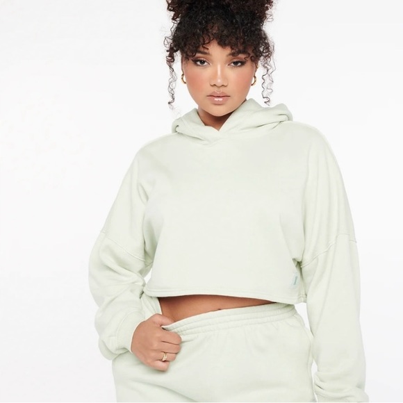 Fenty Savage Mint Sweatpants & Sweatshirt Set - Picture 4 of 7
